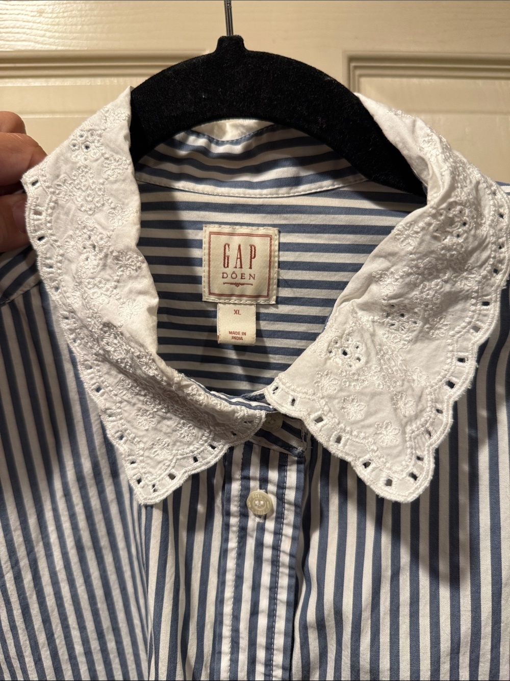 GAP x Dôen Organic Cotton Eyelet Big Shirt - Picture 4 of 5